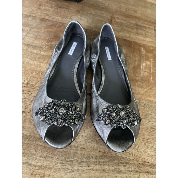 Vera Wang Embellished Silver Leather Peep Toe Ballet Flats 7.5 M Vero Cuoio - Picture 1 of 7